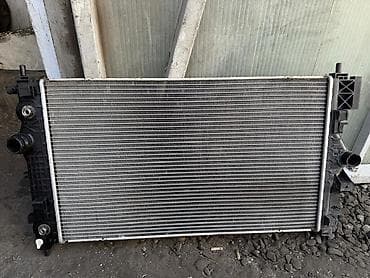 Mühərrik soyutma radiatorları: Avtomobil üçün mühərrik soyuducu radiator - Material: alüminium — 4