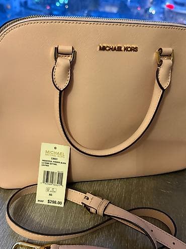 michael kord: 1 dəfə istifadə olunmuş Michael Kors Çanta. Yenidən seçilmir. 298 — 2