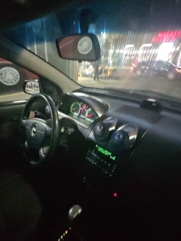 телефон держатель для автомобиля: Chevrolet Aveo: 1.4 л | 2010 г. 200 км Седан — 6