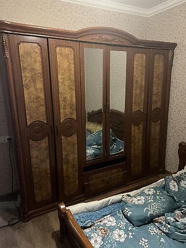 Yataq otağı mebel dəsti və LG paltaryuyan maşın Yataq otağı dəsti: -