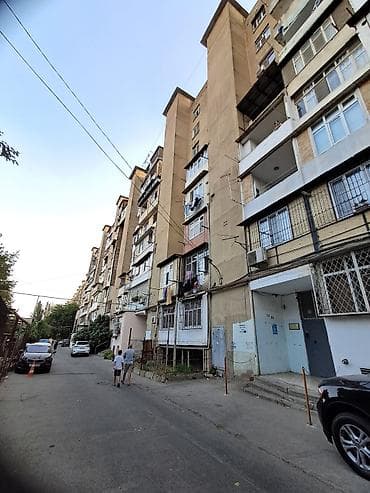 Bakı, 3 otaqlı, Köhnə tikili, m. İnşaatçılar, 80 kv. m