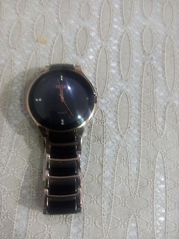 Klassik dizaynlı qol saatı Rado əla dahatdır çoxdandı tapmıram qalıb