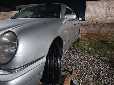 w210 panel: Mercedes-Benz E-Class: 2.8 l | 1997 il Sedan — 6