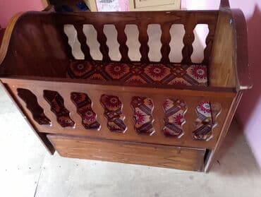 Oğlan və qız üçün, Dördbucaq, Beşik, Dəstsiz, Matras ilə, Yellənmə mexanizmsiz