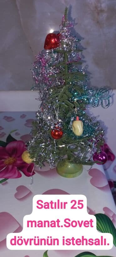 süni ağaclar: Süni yolka ağacı.Endirim olacaq. - Hündürlük: 155 sm - Yağış effekti — 5