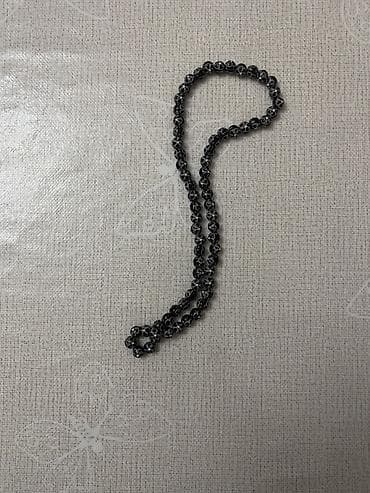 Təsbeh deyil, təsbeh daşlarıdı, ağ və qara, sayına görə qiymət dəyişir — 1