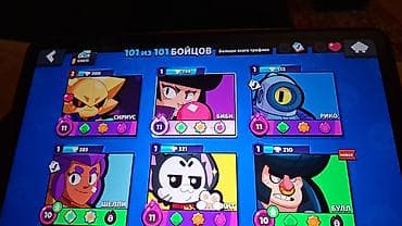 Brawl Stars oyunu üçün yüksək səviyyəli hesab - Trofeylər: 69 011 -