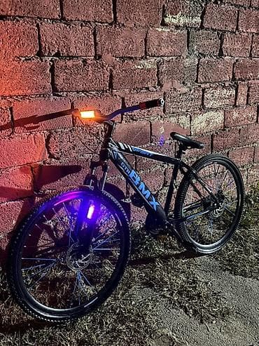 velosibed: İdeal vəzyətdədir otur sür sadəcə oruacaq baglıyanı yoxdur amotizatoru — 10