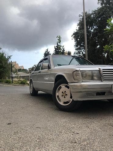Avtomobil satışı: Mercedes-Benz 190: 2 l | 1992 il Sedan — 3