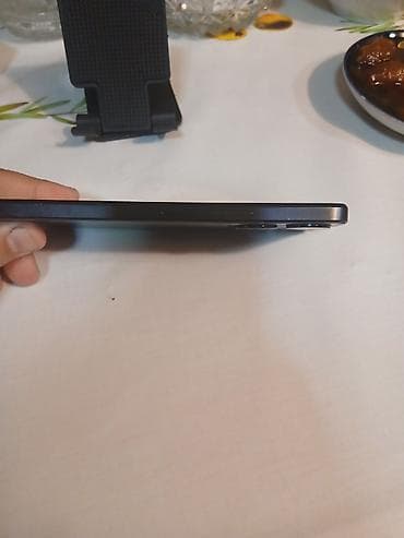 lenovo phab 2 pro: Məhsul: Smartfon (qara rəng) Xüsusiyyətlər: - Arxa tərəfdə iki — 5