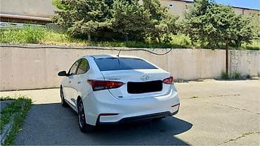safari n: Hyundai Accent: 1.6 l | 2019 il Sedan — 2