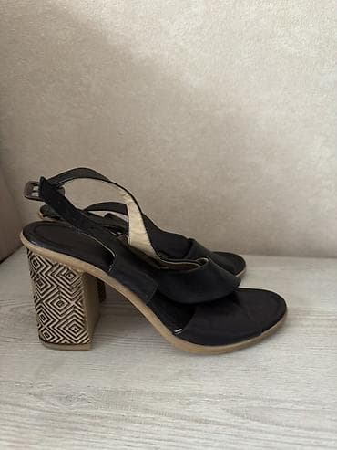 Qadın ayaqqabıları dəsti - Model 1: Klasik qara qadın tuflisi - Ucu — 5