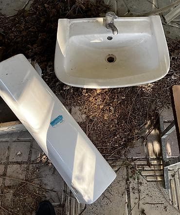 Məhsul: Keramik lavabo və ayaq (postament) dəsti Təsvir: - Aşağıdakı