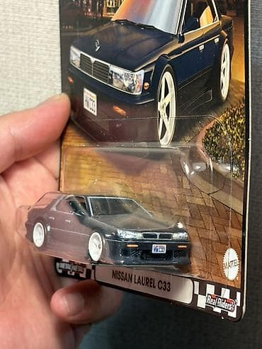 dəmir pullar: Hot Wheels Premium – Boulevard seriyası, Nissan Laurel C33 die-cast — 2