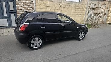 Kia Rio: 1.5 l | 2009 il Hetçbek