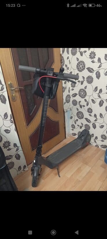 Yeni Elektrik samokat 10", 351 - 500 Vt, 16 - 25 km/s, Ünvandan götürmə