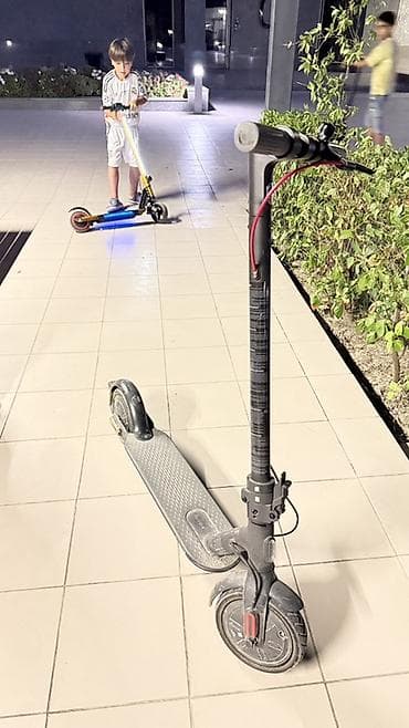 Elektrik nəqliyyatı: Xiaomi elektrik skuter - Brend/model: Xiaomi (gövdə və platformada — 2