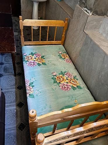 bag stullari: Mebel dəsti – yumşaq kreslo, taxta çarpayı və düzbucaqlı masa - — 3