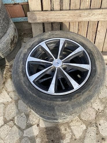 Məhsul: Yüngül lehimli disklər və təkər dəsti - Disk: 10 şüalı, qara