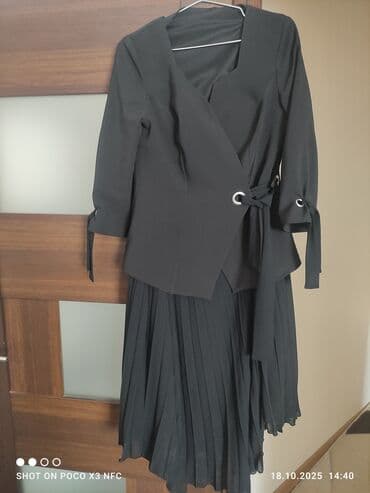 üçlü qadın kostyumları: 44 razmer. Cemi 1 defe geyinilib.Qadın dəsti – Mehin Collection — 1