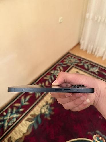 iphone ekran sekli: IPhone 12, Qara, Face ID — 5
