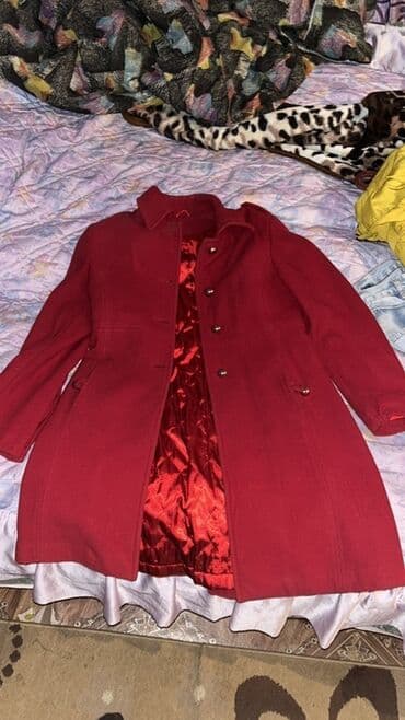 каролина валиант шубы в баку цены: Qadın palto – tünd qırmızı - Klassik düz kəsim, dizdən aşağı uzunluq — 1