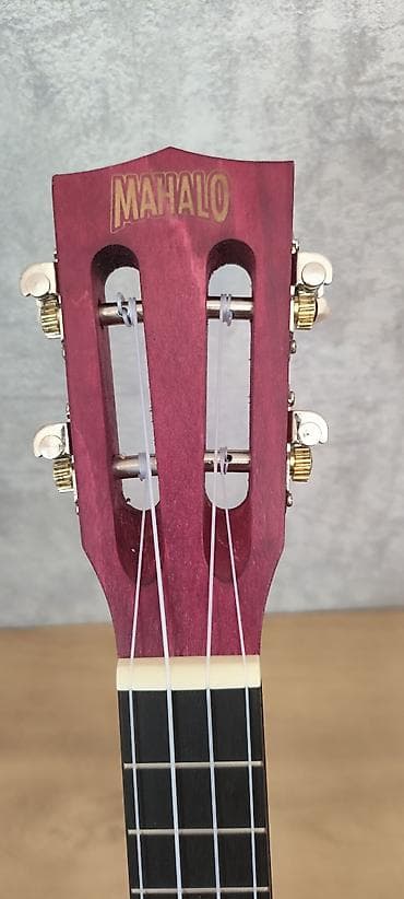 gitara tornado: Mahalo ukulele təqdim olunur. Alət klassik başlıq quruluşuna malikdir — 2