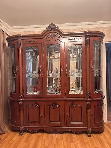 Şüşəli dolab vitrini, İşlənmiş, Ünvandan götürmə