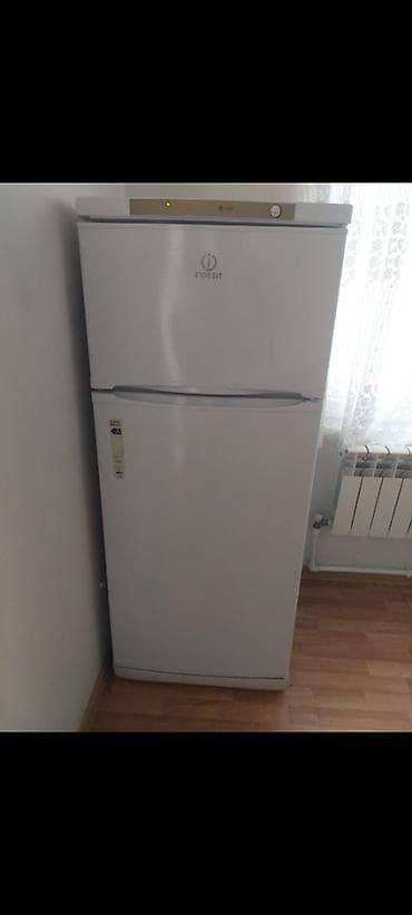 İşlənmiş 2 qapılı Indesit Soyuducu Satılır, rəng - Ağ, Dolab içi lalafo.az -da İşlənmiş 2 qapılı Indesit Soyuducu Satılır, rəng - Ağ, Dolab içi