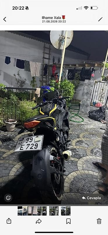 moto bot: Sport tipli motosiklet – qara/sarı rəng kombinində, tam qapanıq ön — 3