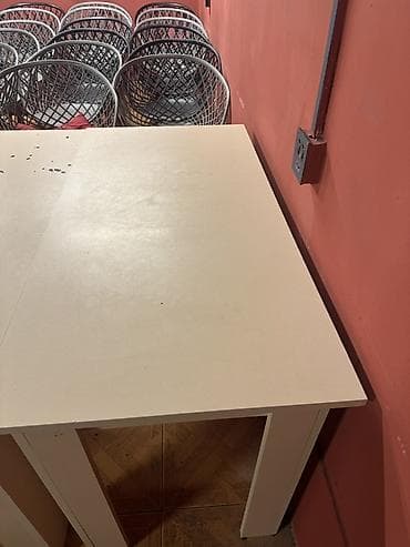 xalca sekilleri: Qonaq otağı üçün, Açılmayan, Dördbucaq masa — 2