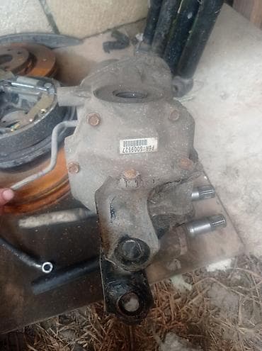 crv: Avtomobil üçün ehtiyat hissələri dəsti Honda CR-V Arxa mostu Honda — 2