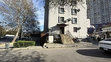 İcarəyə verilir – vitrinli obyekt, yol kənarı, yüksək gediş‑gəlişli — 2