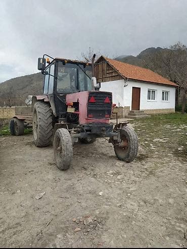 Kənd təsərrüfatı üçün təkərli traktor - Güclü dizel mühərrikli, önə