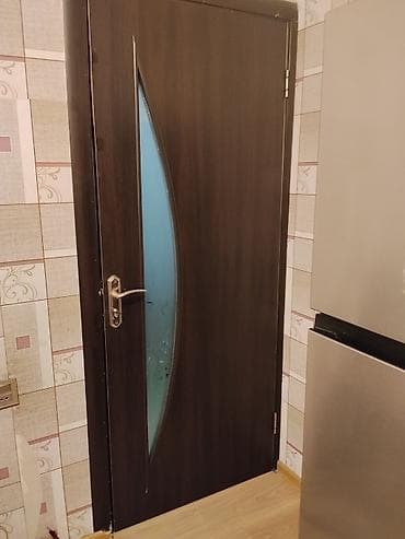 Mebel qapı – interyer üçün dekorativ şüşəli model 4eded qapi satilir — 2