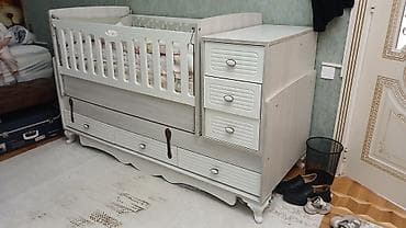 Oğlan və qız üçün, Dördbucaq, Beşik, Matras ilə, Yellənmə mexanizm ilə — 1