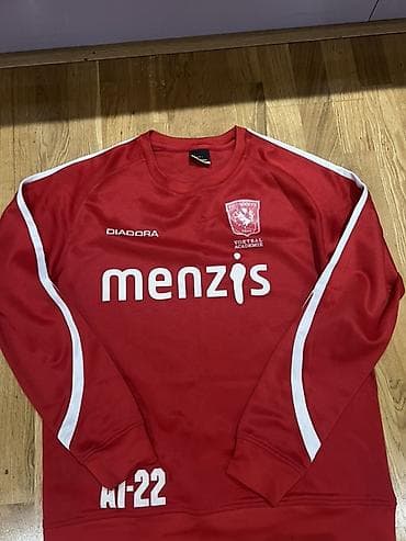 Svitşot, L, rəng - Qırmızı lalafo.az -da Svitşot, L, rəng - Qırmızı