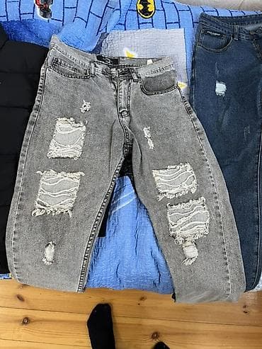 Boz yuyulmuş effektli, cırıq detalı kişi cinsi şalvar. - Rəng: açıq