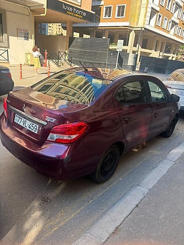 Mitsubishi Mirage: 1.2 l | 2018 il 120000 km Sedan — 6