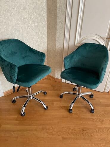 bərbər kreslosu satılır: Salon ucun 2 eded firlanan tekerli iki mexanizmli kreslolar. Yeni kimi — 1