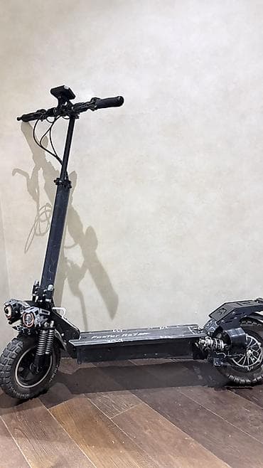 yamaha r3: Güclü elektrik skuter – “Faster RS7” seriyası Xüsusiyyətlər: - İkiqat — 1