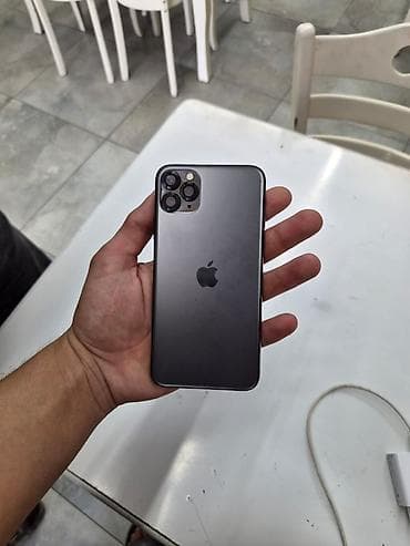11: IPhone 11 Pro, Space Gray, Face ID — 1