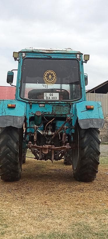 avto 312: Mavi rəngli universal təkərli traktor - Korpus: kabinalı, geniş ön — 5