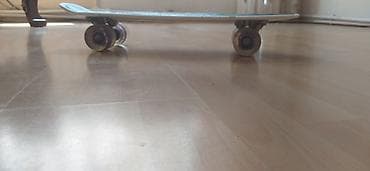 CD, DVD disklər və kassetlər: 4 tekerli skeytbord goy rengdedir ustunde seklet sekli var 4 tekerli — 3