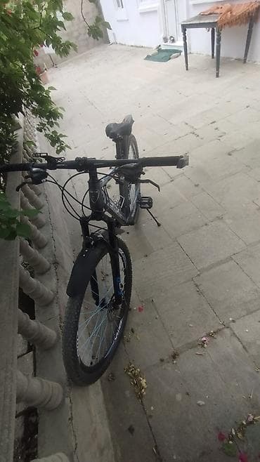 velosiped magazasi sederek: Bmx 29 luq. tezedi 5-6 gun surulub uzagi usaga boyuk oldugu ucun — 2