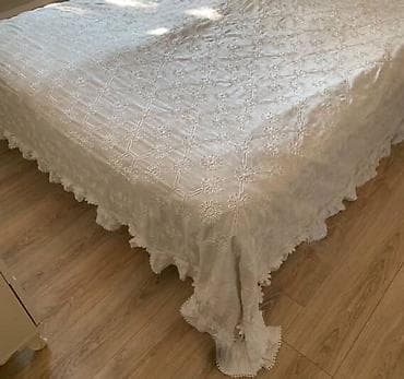 Yataq üçün rəng - Ağ Yataq örtüyü