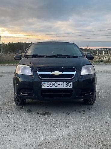 Chevrolet Aveo: 1.4 l | 2011 il 111 km Sedan