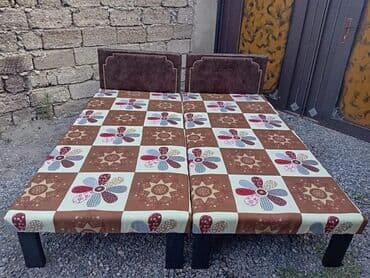 taxt üstü: Təzə çarpayılar. 1 nəfərlik çarpayılar 60manat. 2 nəfərlik taxt — 8
