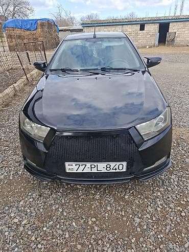 Iran Khodro : 1.7 l | 2022 il 135100 km Sedan — 7