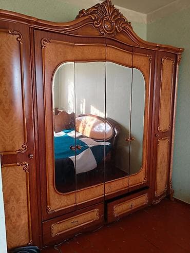 sekiler: İşlənmiş, 6 qapı, Güzgülü, Qəhvəyi, Digər material, Açılan, Düz dolab — 1